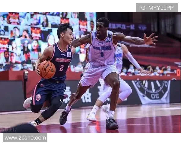 重庆羽毛球队与北京羽毛球队赛后复盘分析比赛节奏与战术对比